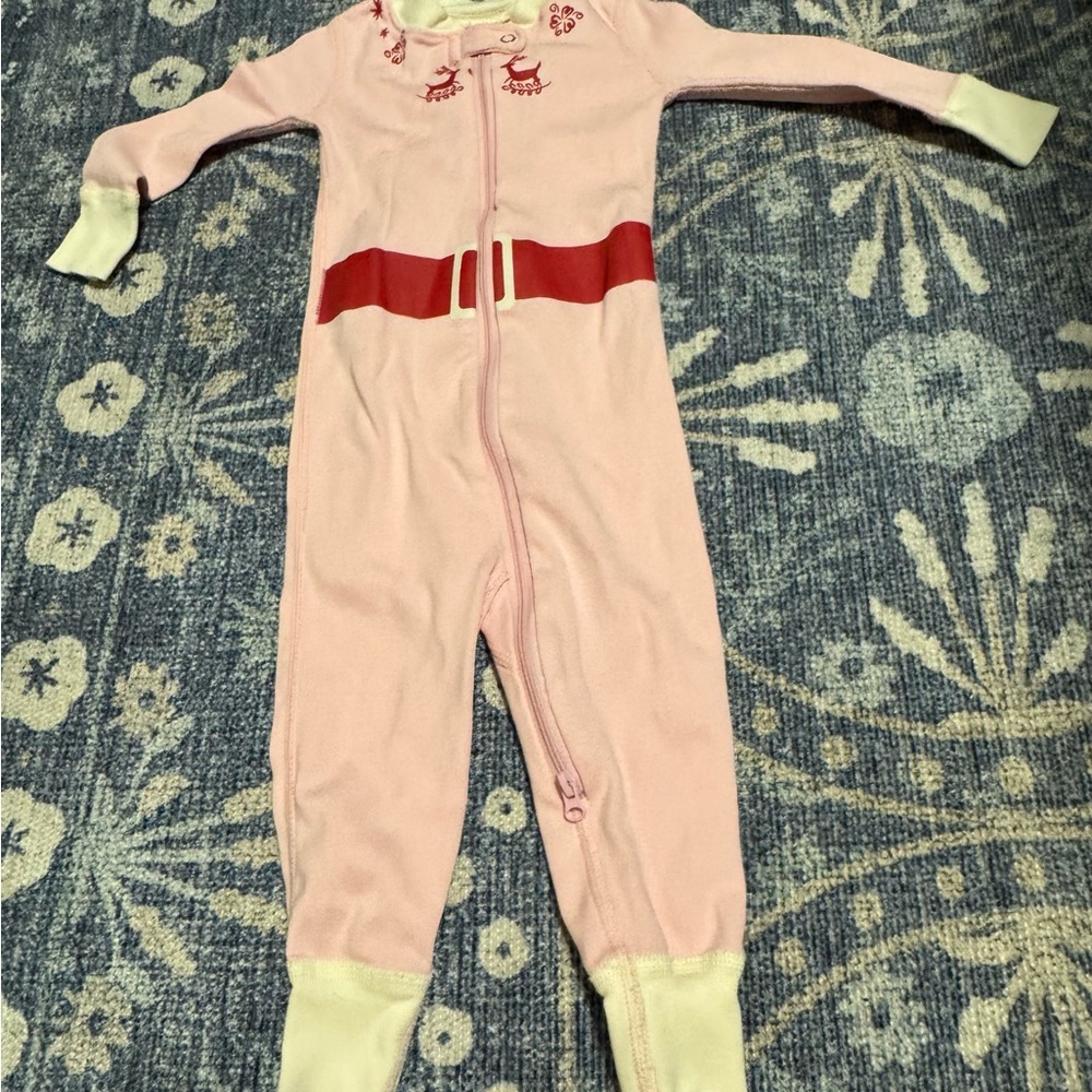 Hanna Andersson Elf Pajamas Size 12-18 Months